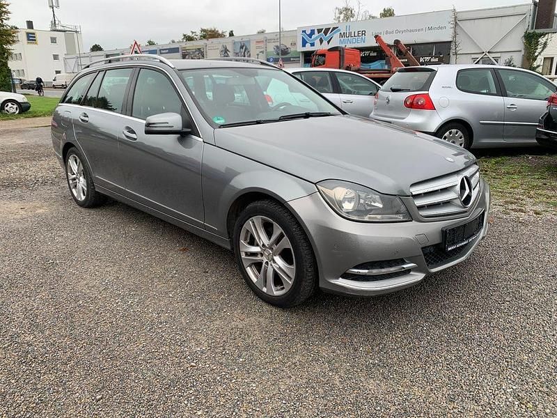 Silber Gebraucht 2012 Mercedes C200 Kombi | 11.990 € (Fairer Preis) - Bild 1/4