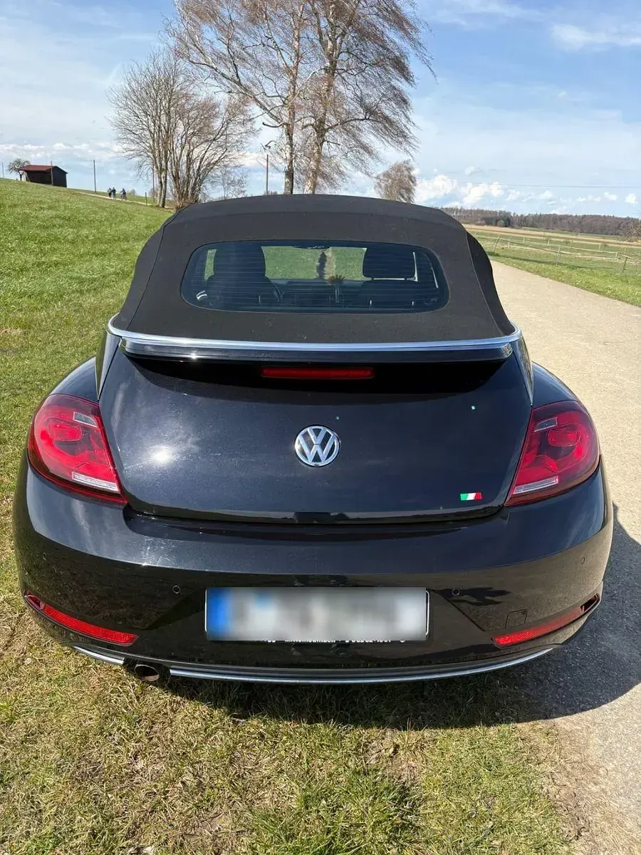 Używany VW Beetle Sound 105 KM (77 kW) 2017 Czarny Hatchback
