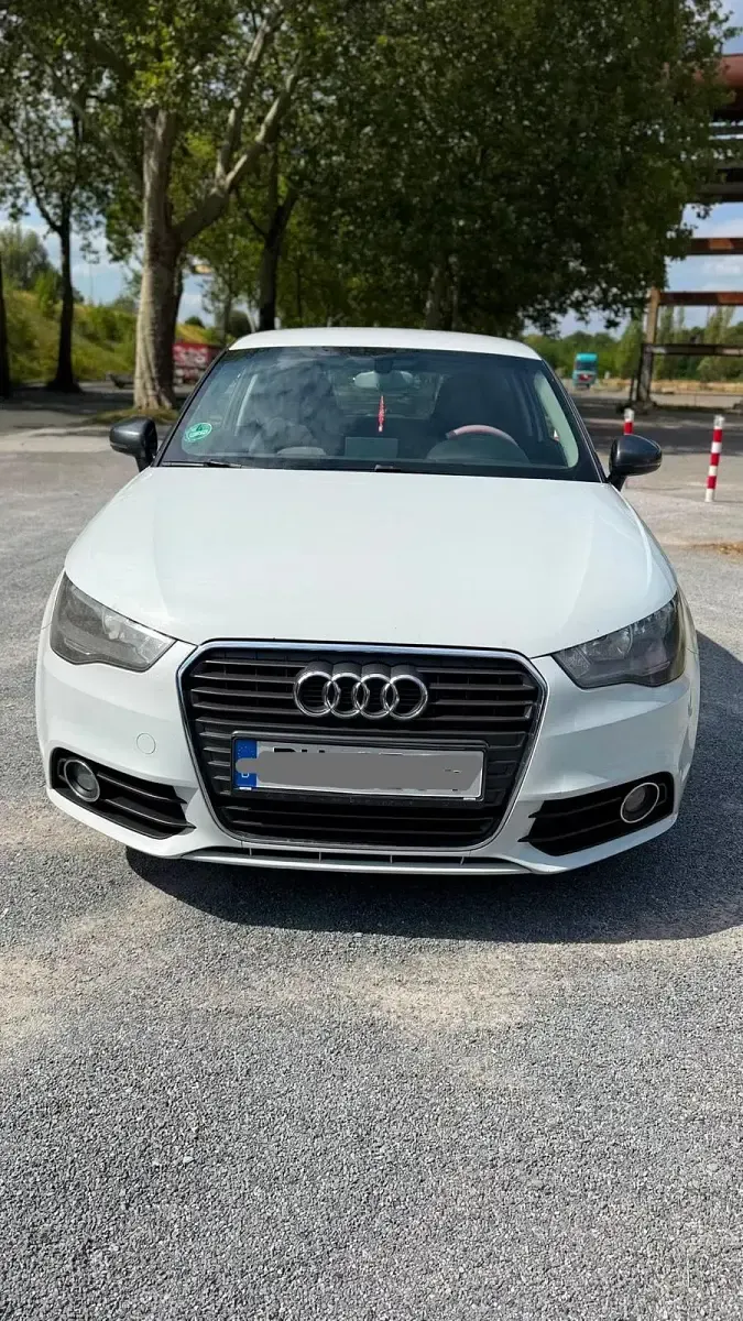 Gebraucht Audi A1 90 PS (66 kW) 2012 Weiß Kleinwagen