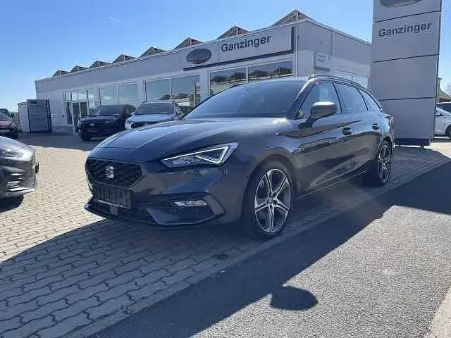 Grau (magnetictechmetallic) Gebraucht 2022 Seat Leon 4Drive Kombi | 26.490 € (Etwas zu teuer) - Bild 1/4