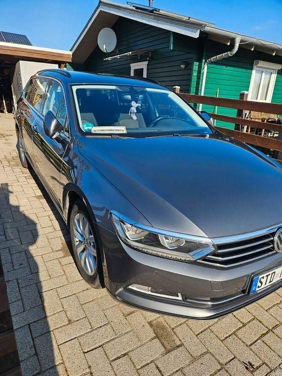 Gebraucht VW Passat Comfortline 150 PS (110 kW) 2016 Grau Kombi