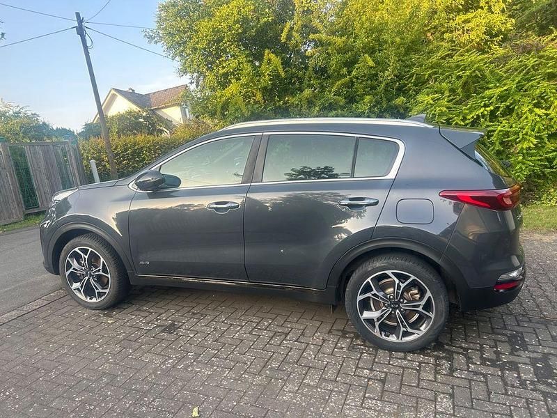 Grau Gebraucht 2019 Kia Sportage GT-Line SUV | 15.999 € (Fairer Preis) - Bild 1/4