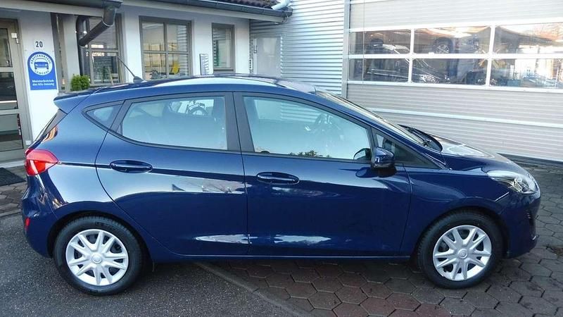 Gebraucht Ford Fiesta Cool & Connect 101 PS (74 kW) 2019 Blazer blau Limousine