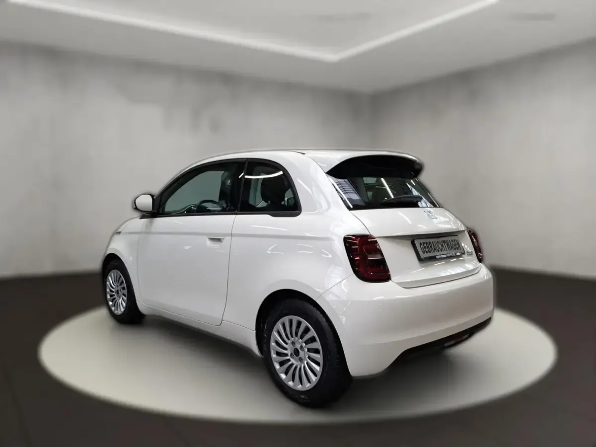 Gebraucht Fiat 500e 69 kW (95 PS) 2022 Weiß