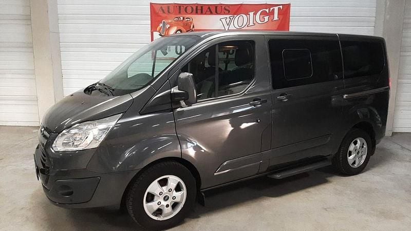 Gebraucht Ford Tourneo 170 PS (125 kW) 2018 Magnetic Kombi