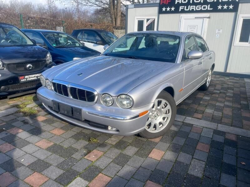 Silber Gebraucht 2003 Jaguar XJ8 Limousine | 7.300 € - Bild 1/4
