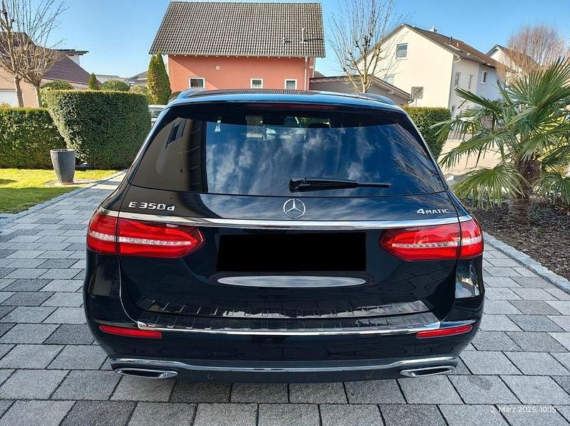 Gebraucht Mercedes E350 258 PS (189 kW) 2017 Schwarz Kombi