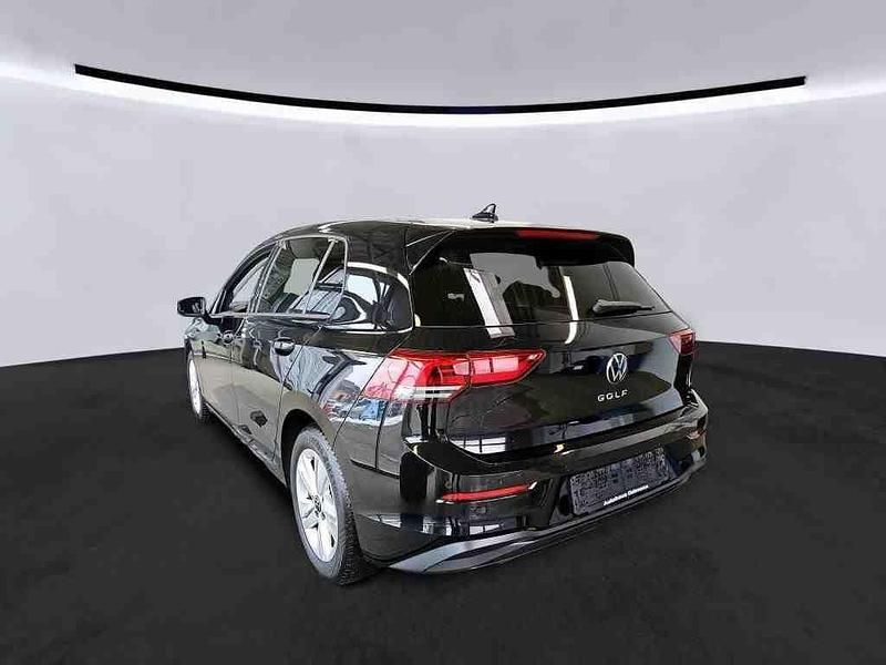 Gebraucht VW Golf VIII Life 131 PS (96 kW) 2023 Schwarz Limousine