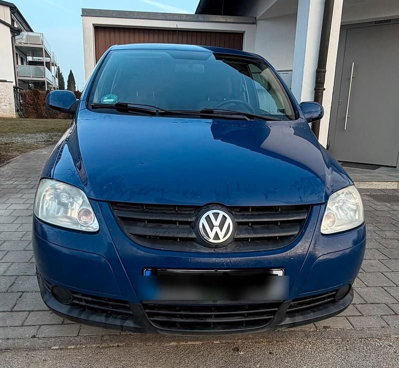 Blau Gebraucht 2010 VW Fox Kleinwagen | 1.200 € (Superpreis) - Bild 1/4