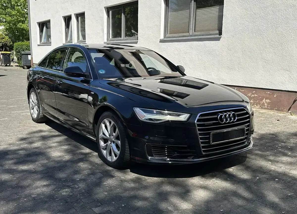 Gebraucht Audi A6 Ambiente 218 PS (160 kW) 2016 Schwarz Limousine