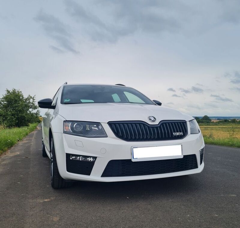 Weiß Gebraucht 2013 Skoda Octavia RS Kombi | 13.250 € (Fairer Preis) - Bild 1/4
