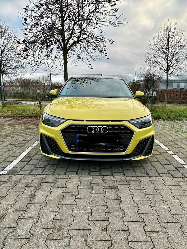Gelb Gebraucht 2020 Audi A1 Sportback S-Line Kleinwagen | 17.500 € (Guter Preis) - Bild 1/4
