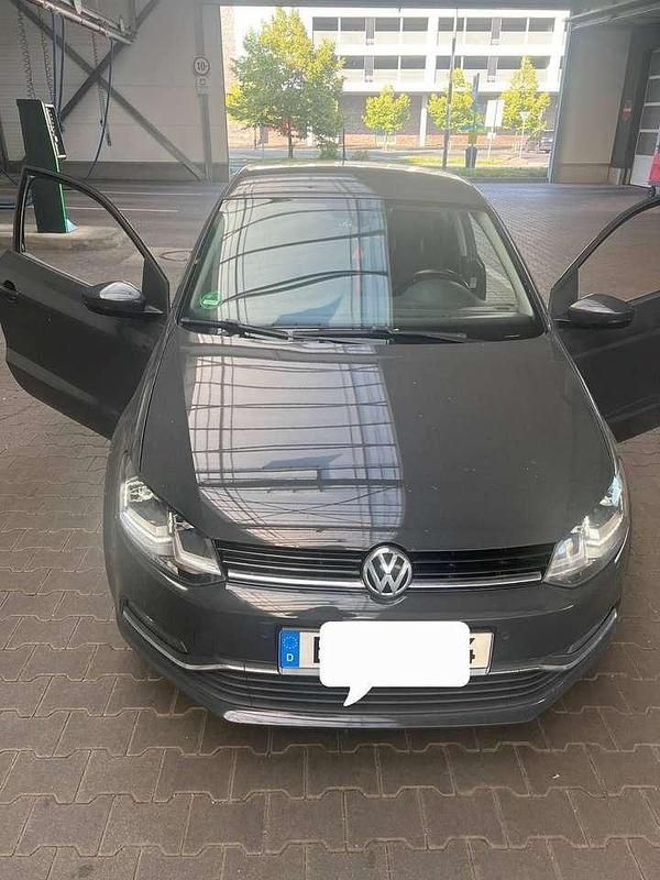 Gebraucht 2014 VW Polo Comfortline Limousine | 5.900 € (Fairer Preis) - Bild 1/4