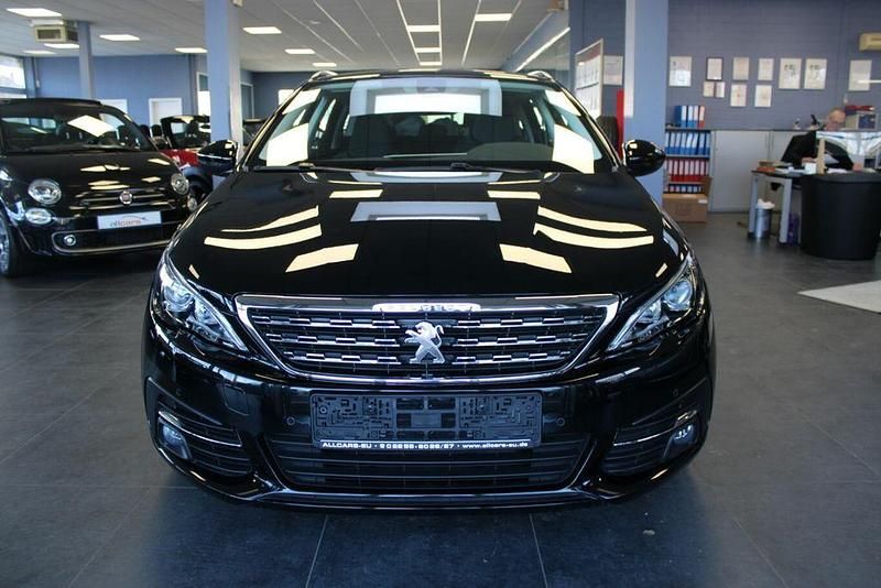 Gebraucht Peugeot 308 SW Allure 131 PS (96 kW) 2021 Schwarz Kombi
