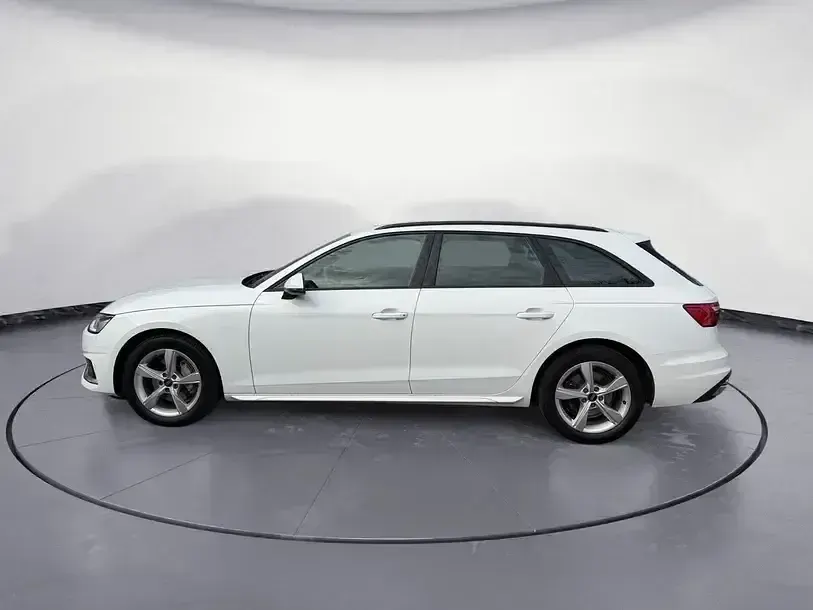 Gebraucht Audi A4 Advanced 204 PS (150 kW) 2023 Weiß Kombi