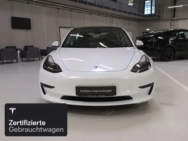 Usado Tesla Model 3 RWD 286 kW (390 HP) 2022 Branco Sedan