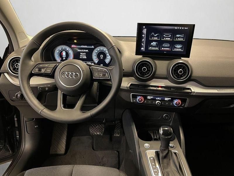 Gebraucht Audi Q2 Advanced Plus 150 PS (110 kW) 2025 Manhattangrau metallic SUV