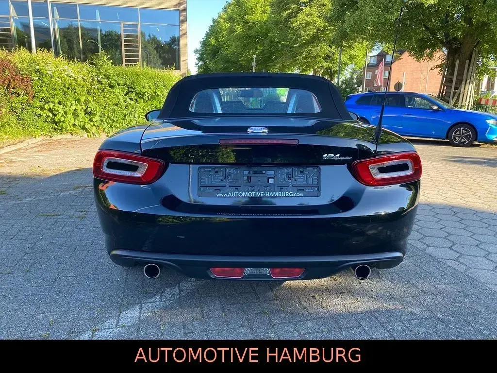 Gebraucht Fiat 124 Spider 140 PS (102 kW) 2017 Schwarz Cabrio