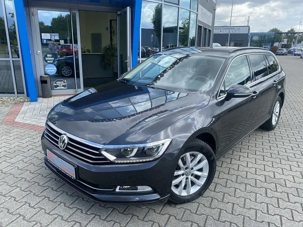 Gebraucht VW Passat Comfortline 150 PS (110 kW) 2018 Grau Kombi