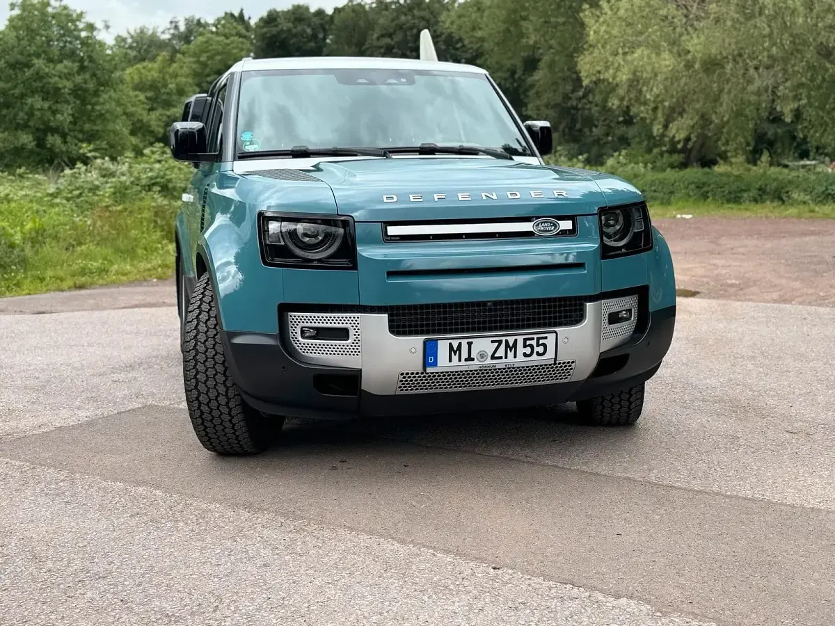 Gebraucht Land Rover Defender 249 PS (183 kW) 2024 Blau SUV