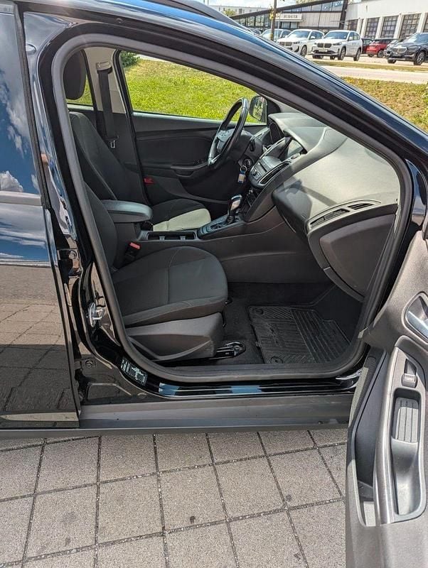 Gebraucht Ford Focus 125 PS (91 kW) 2018 Schwarz Kombi