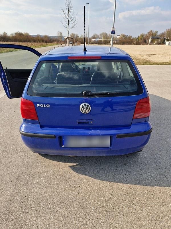Gebraucht VW Polo Basis 60 PS (44 kW) 2001 Blau Kleinwagen