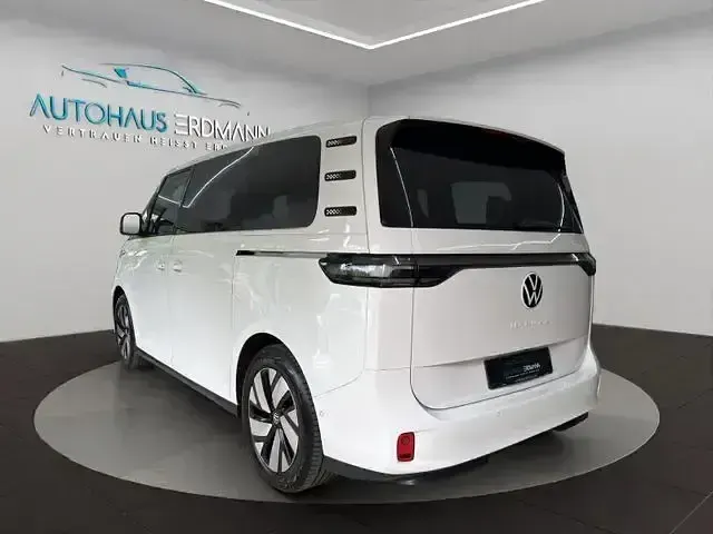 Käytetty VW ID. Buzz Pro 150 kW (204 HP) 2023 Valkoinen Tila-auto