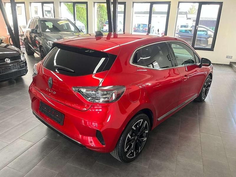 Gebraucht Renault Clio V Techno 91 PS (66 kW) 2024 Dezir rot Kleinwagen