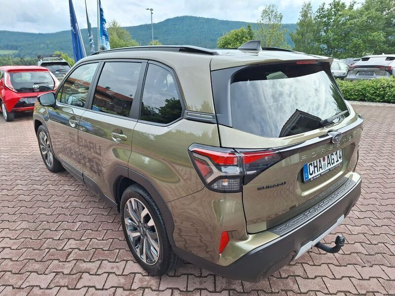 Gebraucht Subaru Forester Platinum 136 PS (100 kW) 2025 Autumn green tap SUV