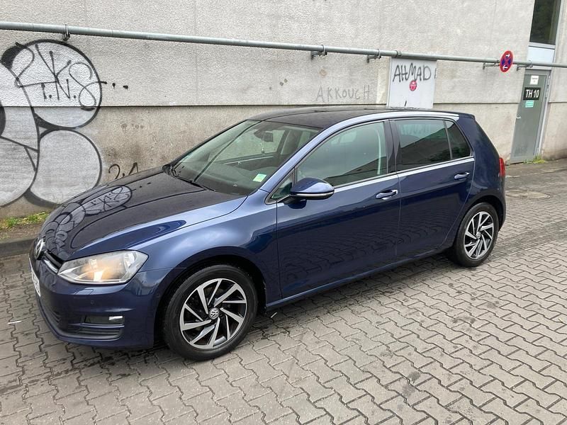 Blau Gebraucht 2013 VW Golf VII Limousine | 8.499 € (Fairer Preis) - Bild 1/4