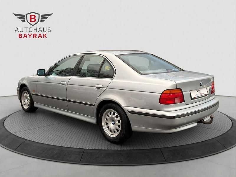Gebraucht BMW 523 170 PS (125 kW) 1998 Silber Limousine