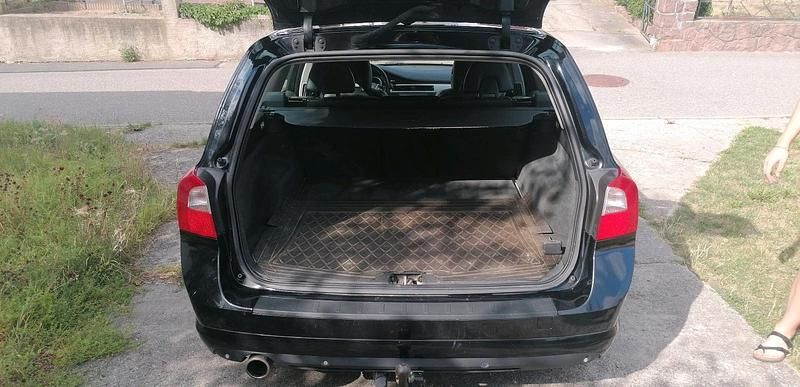 Gebraucht Volvo V70 163 PS (119 kW) 2011 Schwarz Kombi