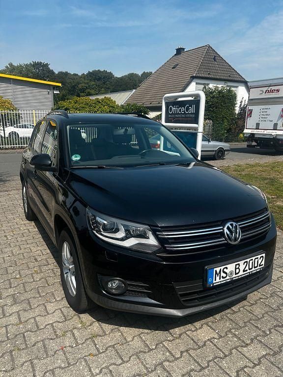 Schwarz Gebraucht 2014 VW Tiguan Trendline SUV | 8.500 € (Guter Preis) - Bild 1/4