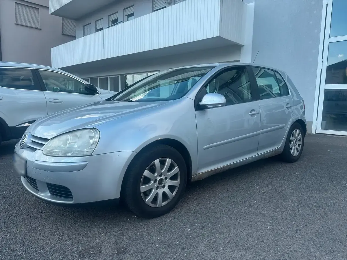 Gebraucht VW Golf V 102 PS (75 kW) 2006 Silber Kleinwagen
