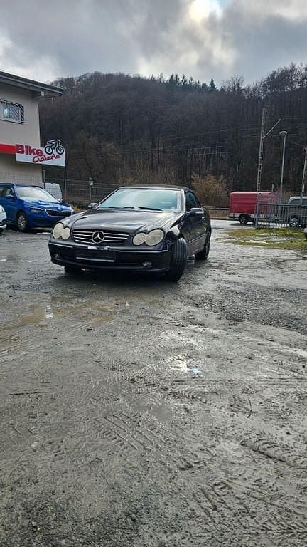 Gebraucht Mercedes CLK200 Avantgarde 163 PS (119 kW) 2004 Schwarz Cabrio