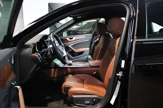 Gebraucht Audi A6 Design 299 PS (219 kW) 2023 Schwarz Limousine