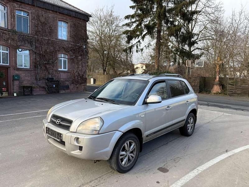 Silber Gebraucht 2007 Hyundai Tucson GLS SUV | 4.999 € (Teuer) - Bild 1/3