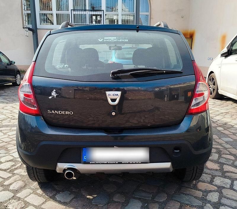 Gebraucht Dacia Sandero Stepway 84 PS (61 kW) 2012 Grau Limousine