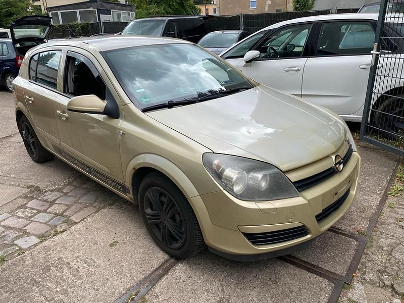 Gelb Gebraucht 2004 Opel Astra Kleinwagen | 600 € (Guter Preis) - Bild 1/4