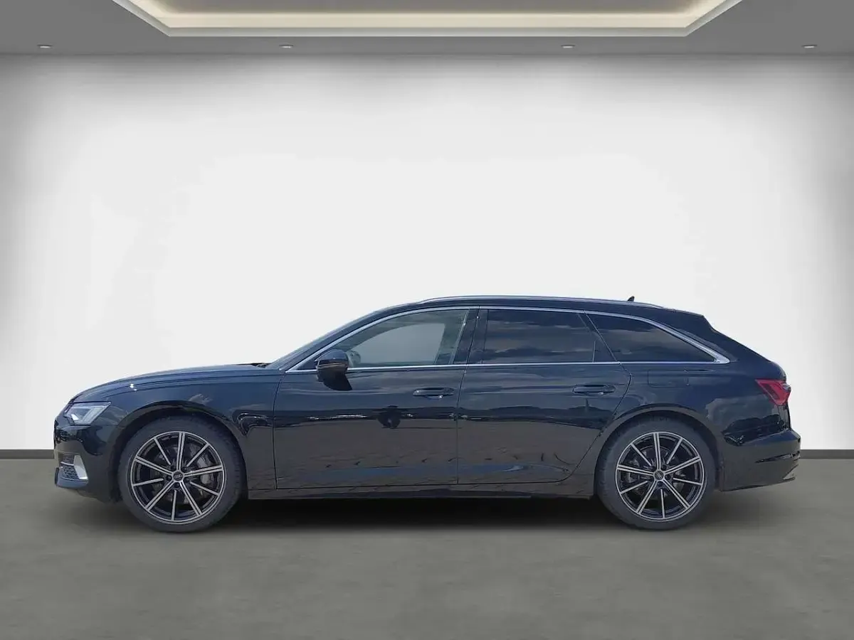 Gebraucht Audi A6 Advanced Plus 299 PS (219 kW) 2025 Mythosschwarz metallic Kombi