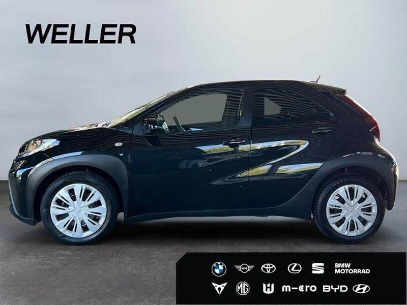 Black mica / ink (schwarz) Neu 2025 Toyota Aygo Kleinwagen | 19.490 € (Fairer Preis) - Bild 1/3