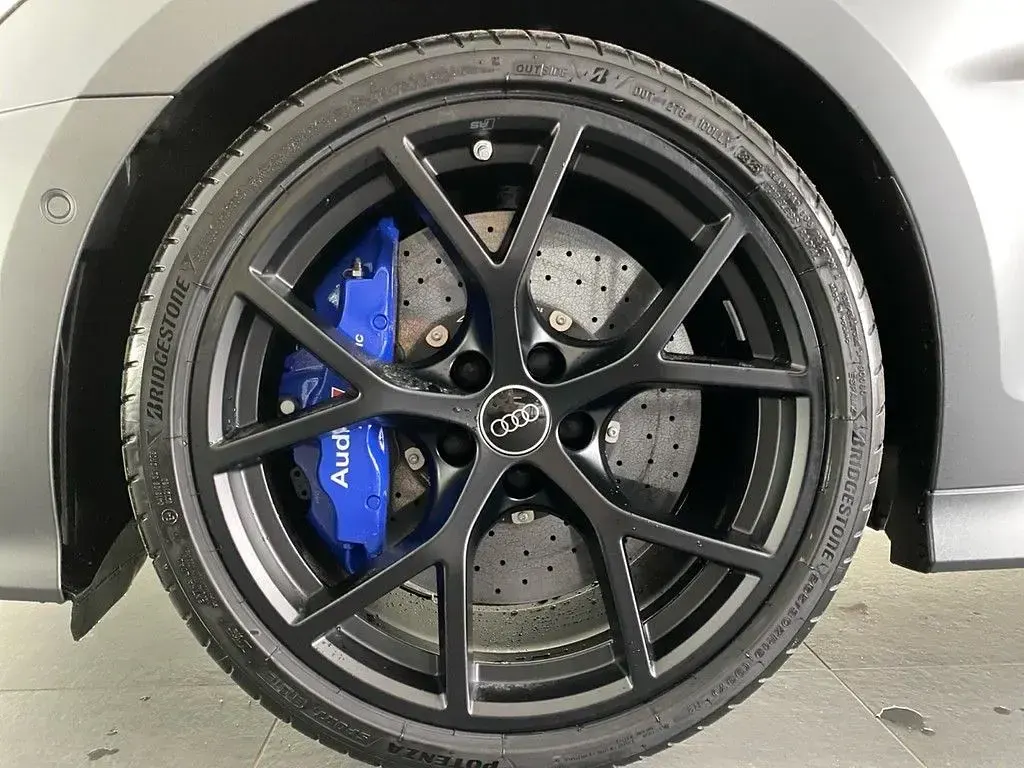 Gebraucht Audi RS3 Sport 400 PS (294 kW) 2026 Grau Limousine