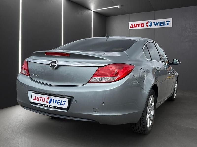 Gebraucht Opel Insignia Active 140 PS (102 kW) 2012 Grau Limousine