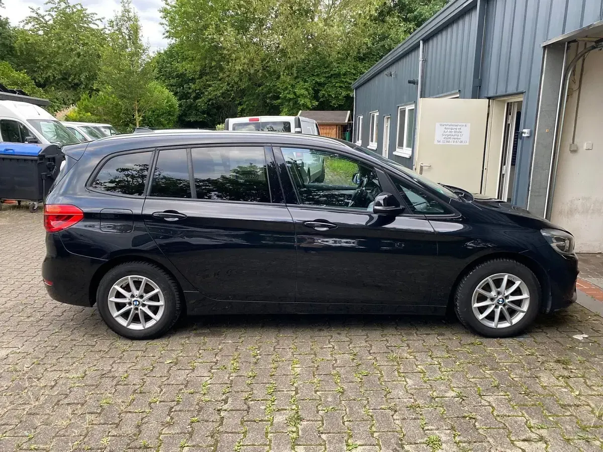 Gebraucht BMW 218 Gran Tourer 150 PS (110 kW) 2017 Schwarz Van / Kleinbus