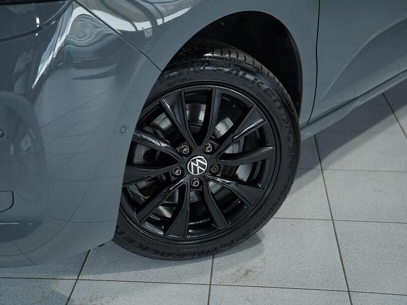 Gebraucht VW Multivan Life 204 PS (150 kW) 2022 Grau Van