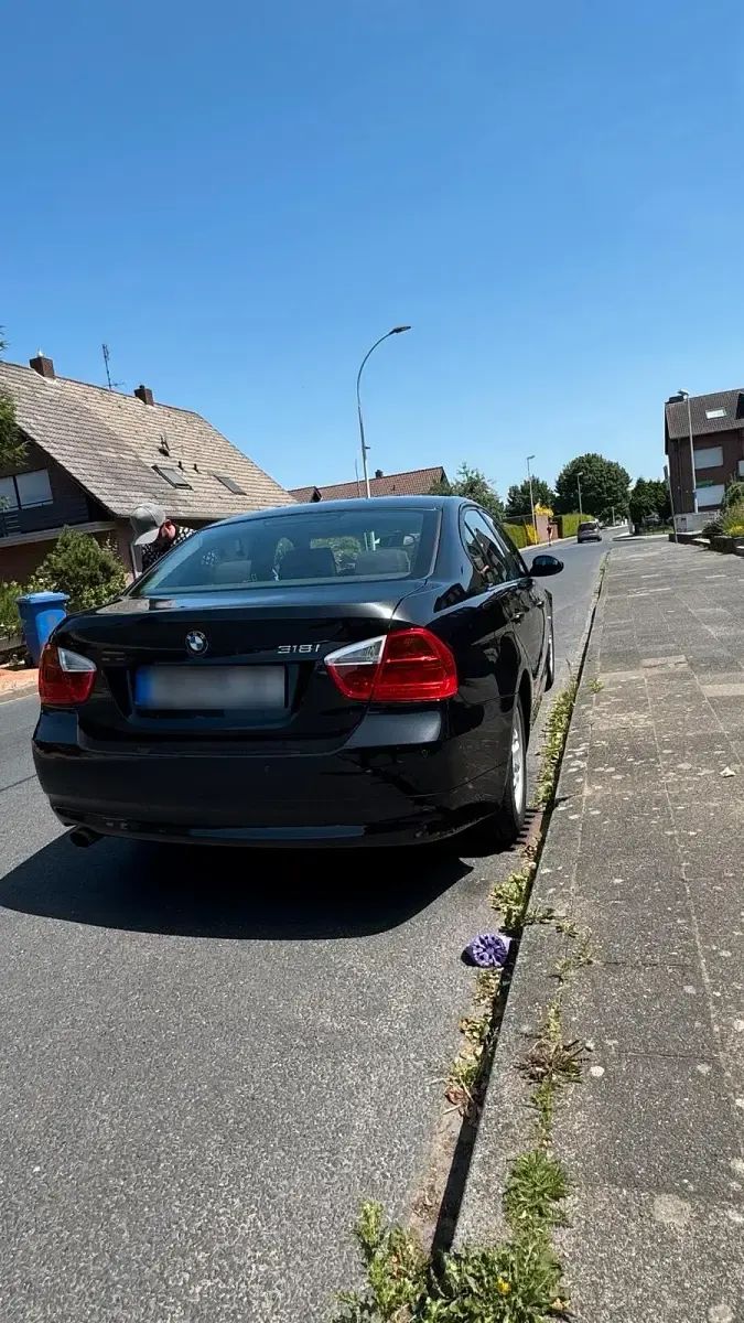 Gebraucht BMW 318 129 PS (94 kW) 2006 Schwarz Limousine