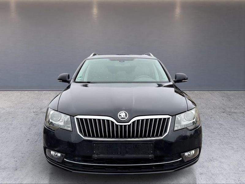 Gebraucht Skoda Superb 170 PS (125 kW) 2013 Schwarz Kombi