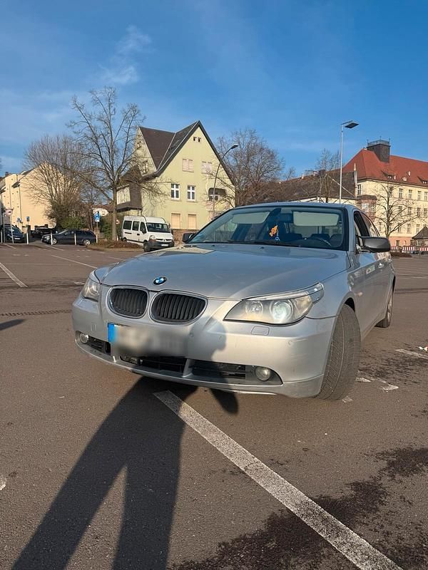 Gebraucht BMW 530 218 PS (160 kW) 2004 Silber Limousine