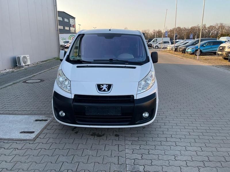 Gebraucht Peugeot Expert Allure 163 PS (119 kW) 2011 Weiß Van