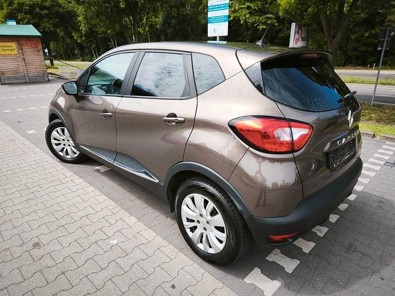 Gebraucht Renault Captur 120 PS (88 kW) 2013 Braun SUV